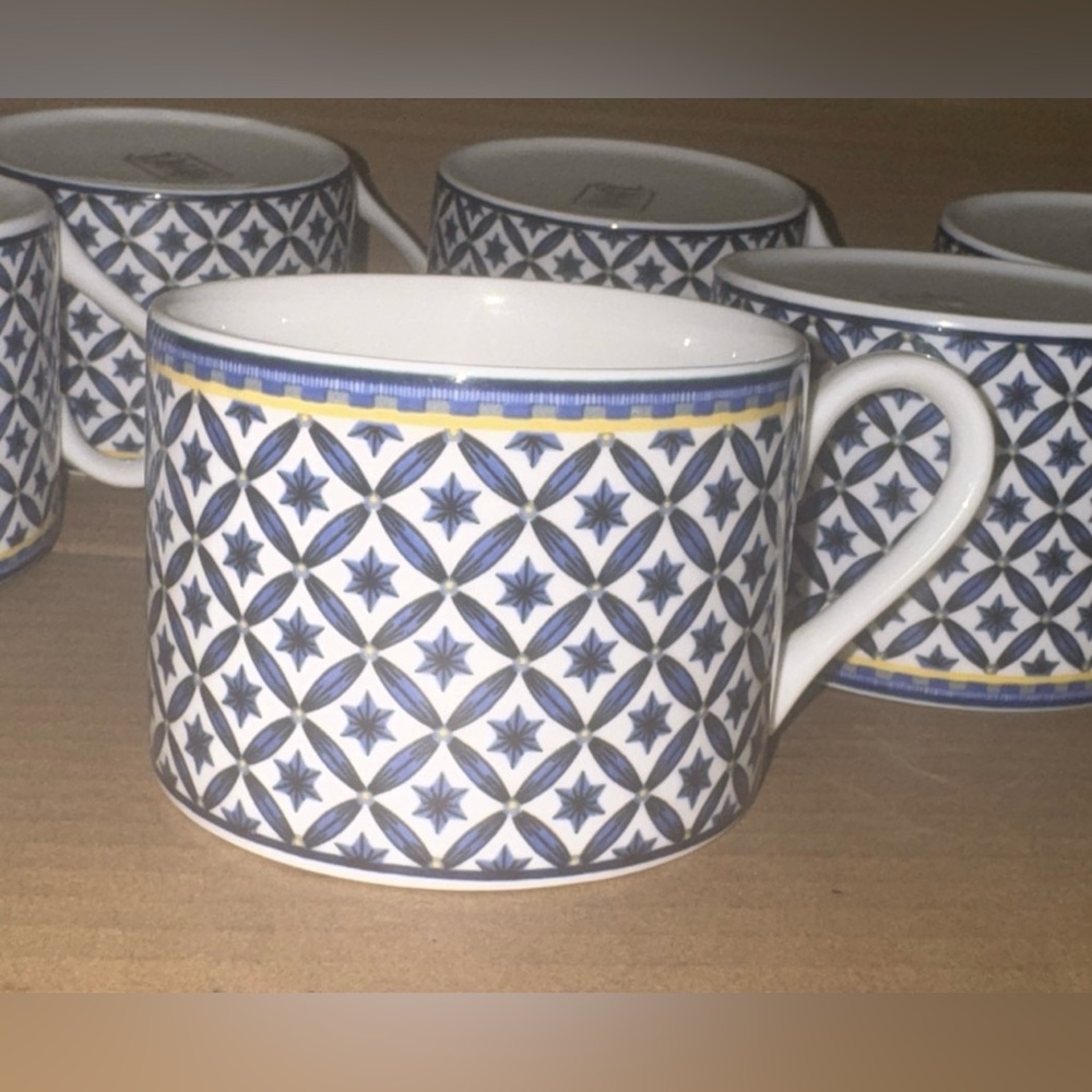 VICTORIA BEALE BLUE & WHITE Tea Coffee Mug Cup Fine Porcelain Williamsburg 9026